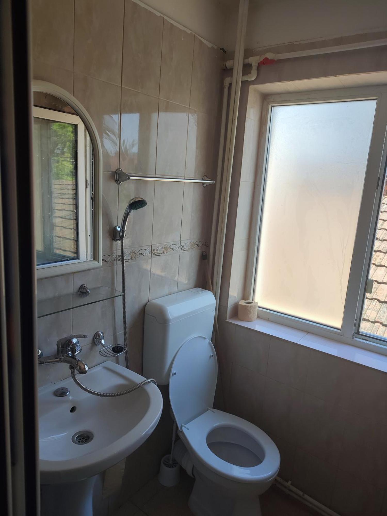 Hostel Emy Camere Cu Baie Proprie Aproape De Plaja 3 Papuci Constanţa Exteriör bild